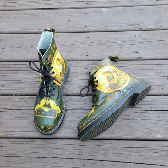 Dr Martens Giovanni Di Paolo Green Leather Museum Collection Combat Boots 9 - Picture 1 of 8